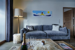 Fermes de l'Alpe Chez Robin- Flambant neuf et magnifique 4 chambres Plein SUD